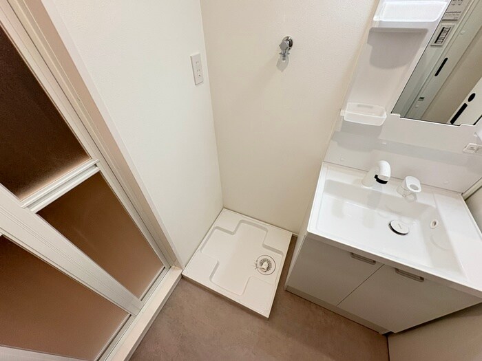 物件内観写真15　(洗濯機置場)