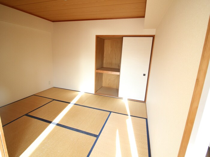 物件内観写真9　(居室)