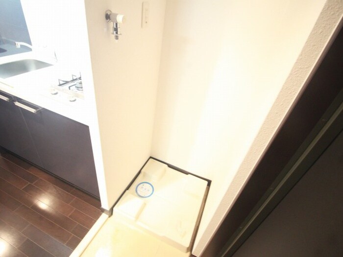 物件内観写真18　(洗濯機置場)