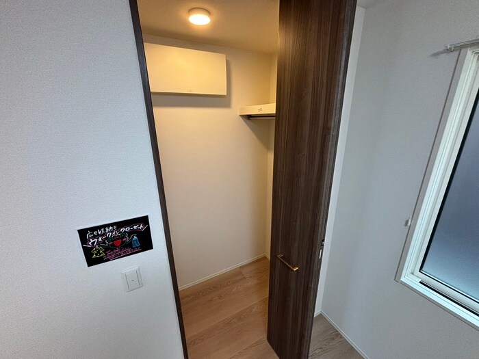 物件内観写真9　(収納)