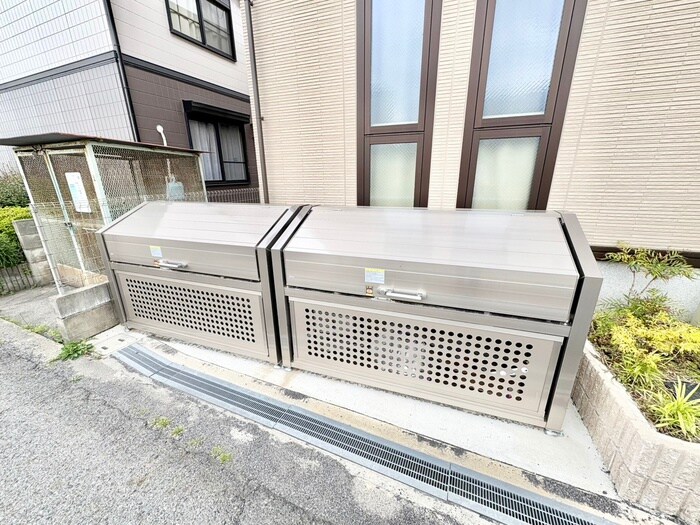 物件外観写真4　(建物設備)