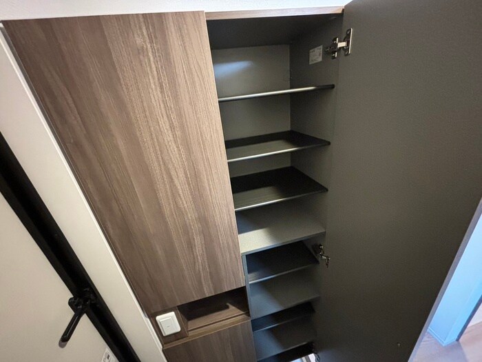 物件内観写真15　(靴箱)