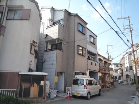丸末マンション外観写真