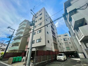 シェ・トルワ・コリーヌ外観写真