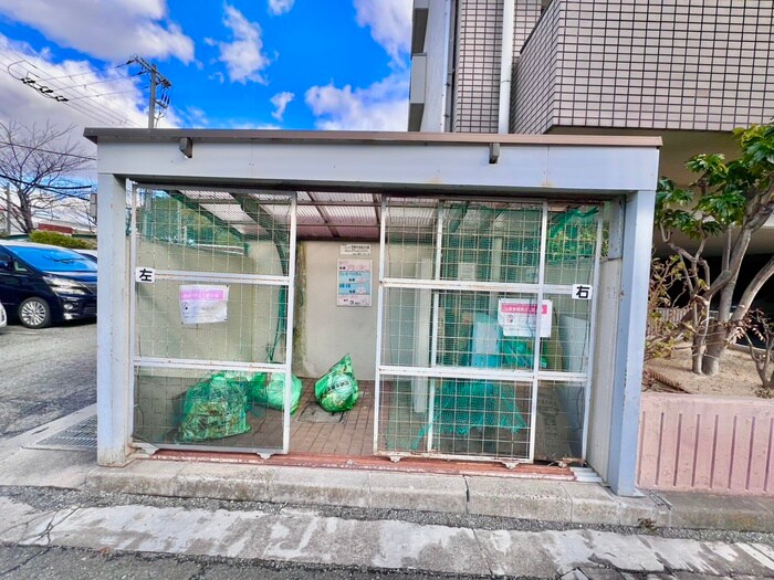 物件外観写真4　(建物設備)
