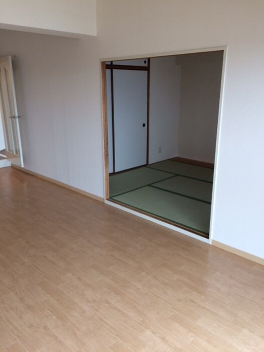 物件内観写真11　(居室)