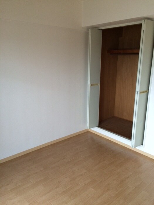 物件内観写真12　(収納)