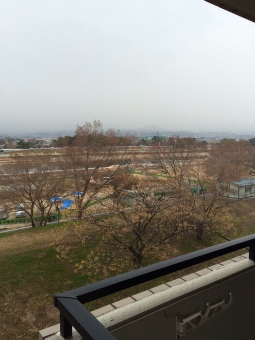 物件内観写真16　(室内からの展望)