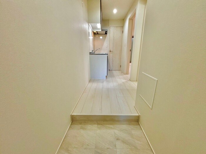 物件内観写真7　(玄関)