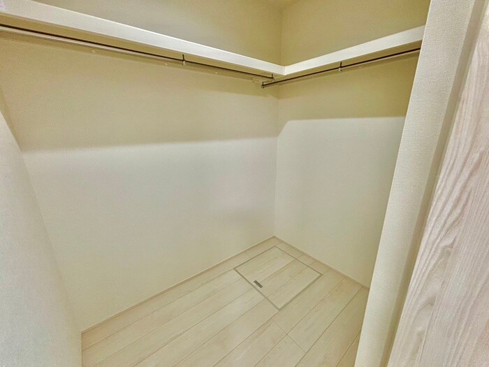 物件内観写真12　(収納)