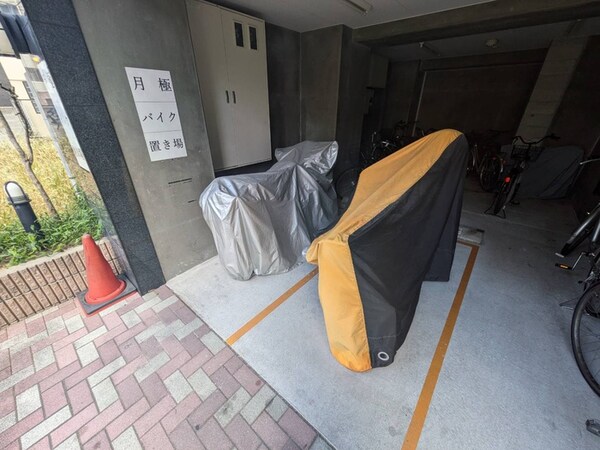 バイク置き場