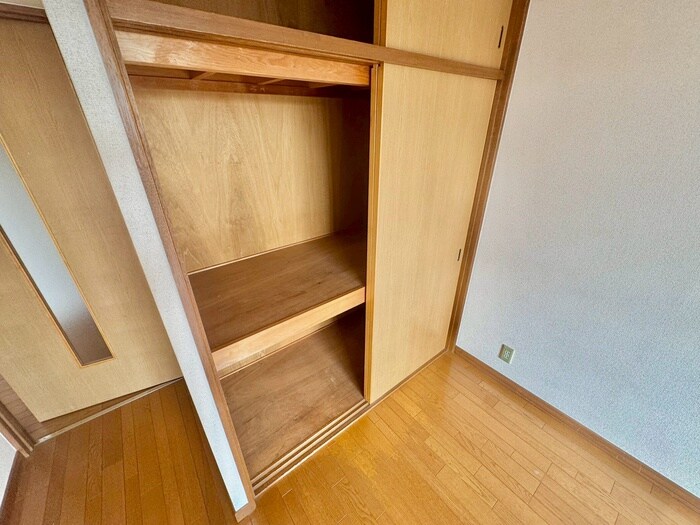 物件内観写真13　(収納)