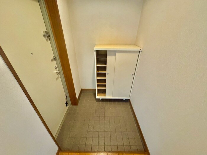 物件内観写真14　(玄関)