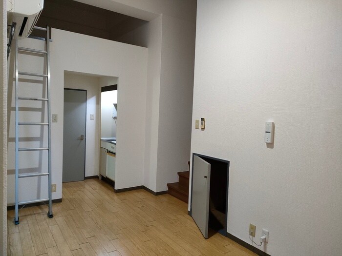 物件内観写真10　(居室)