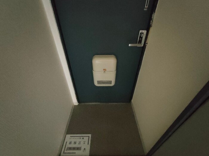 物件内観写真16　(玄関)