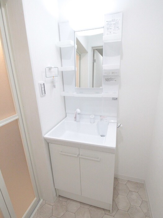 物件内観写真8　(洗面)