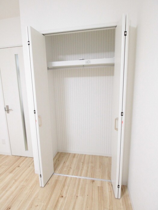 物件内観写真12　(収納)