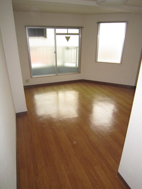 物件内観写真4　(居室)