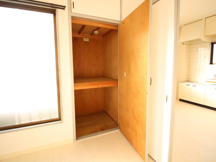 物件内観写真10　(収納)