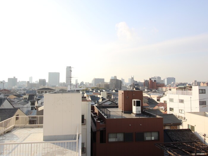 物件内観写真15　(室内からの展望)