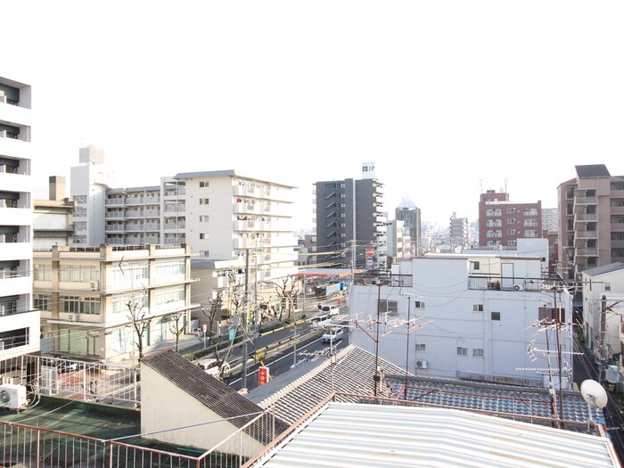 物件内観写真16　(室内からの展望)