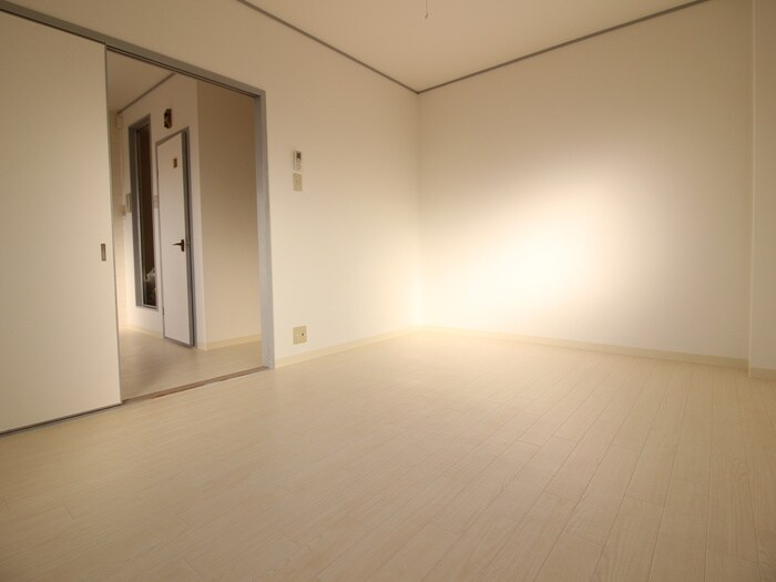 物件内観写真18　(居室)