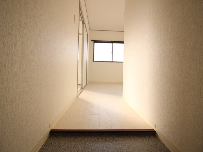 物件内観写真21　(廊下)