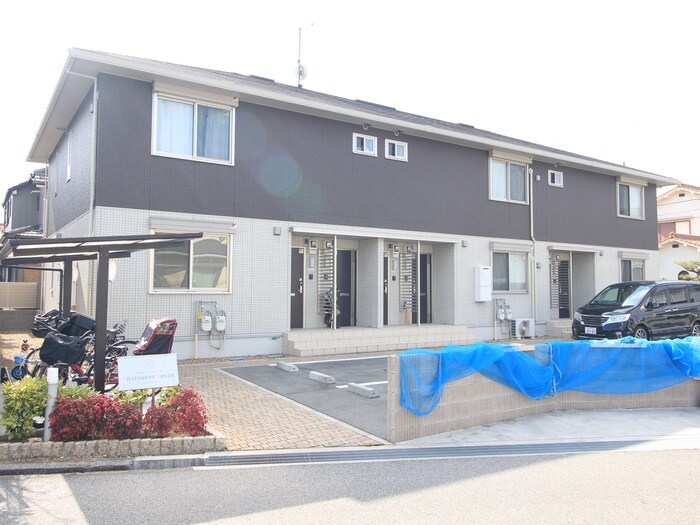 物件外観写真1　(外観写真)