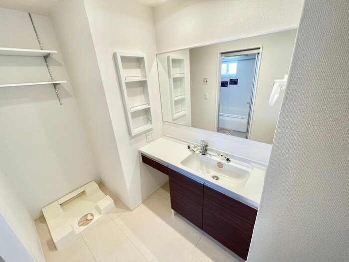 物件内観写真11　(洗面)