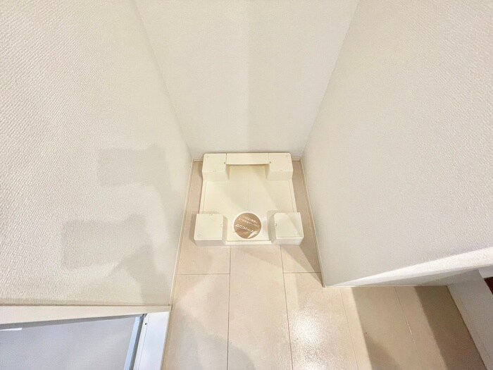 物件内観写真12　(洗濯機置場)