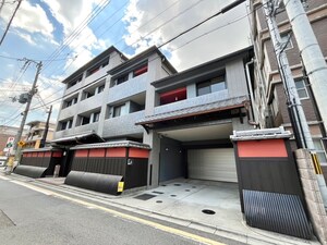 パレ朱雀門外観写真