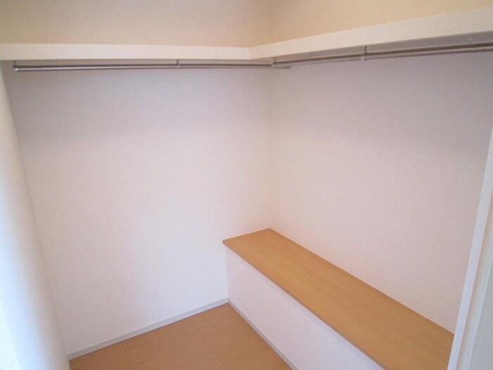 物件内観写真13　(収納)