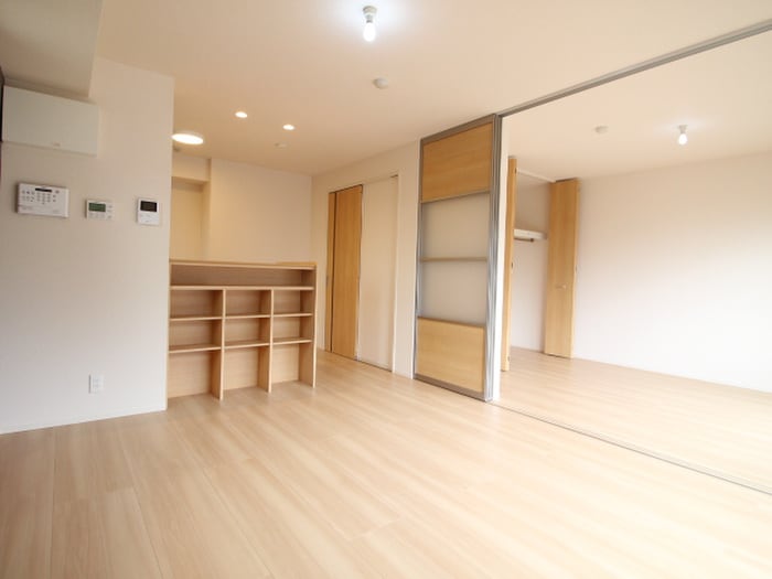 物件内観写真8　(居室)