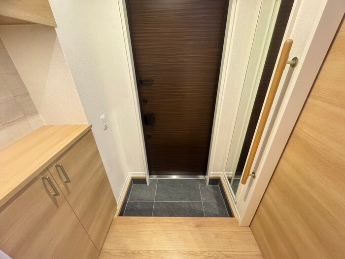 物件内観写真17　(玄関)