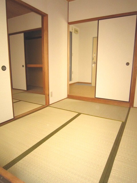 物件内観写真11　(居室)