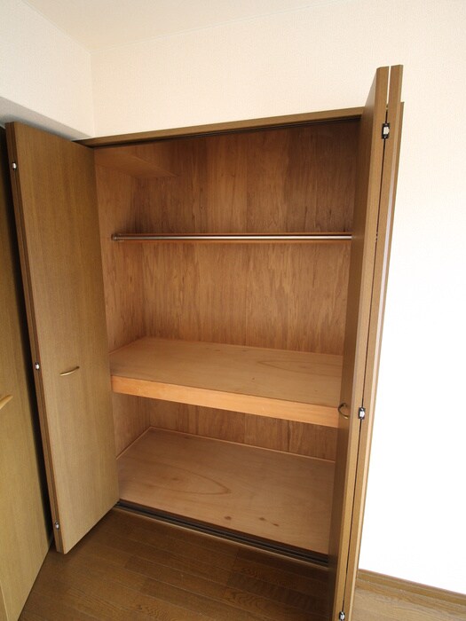 物件内観写真12　(収納)