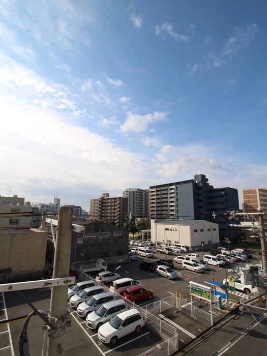 物件内観写真14　(室内からの展望)