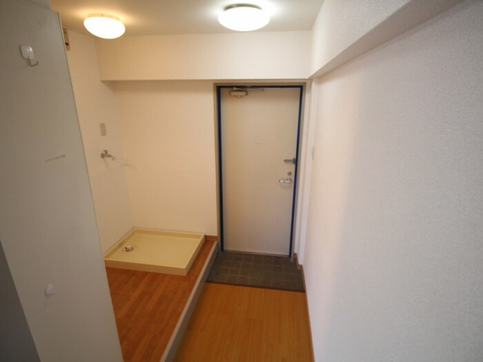 物件内観写真14　(玄関)