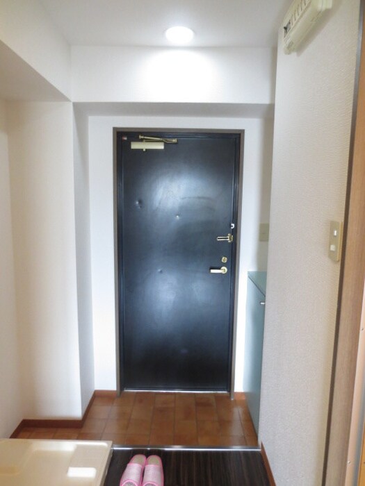 物件内観写真7　(玄関)
