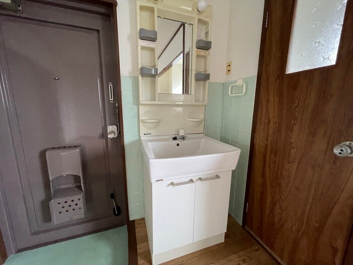 物件内観写真8　(洗面)