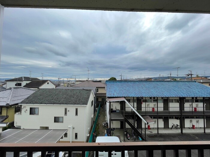 物件内観写真21　(室内からの展望)