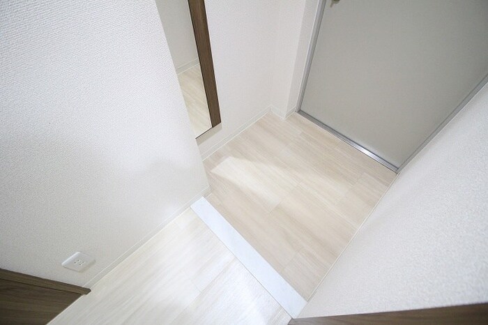 物件内観写真17　(玄関)