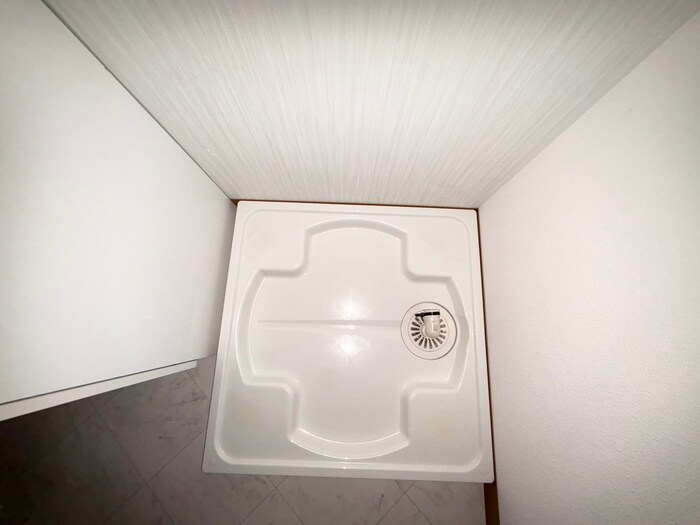 物件内観写真12　(洗濯機置場)