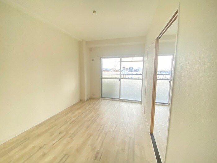 物件内観写真9　(居室)