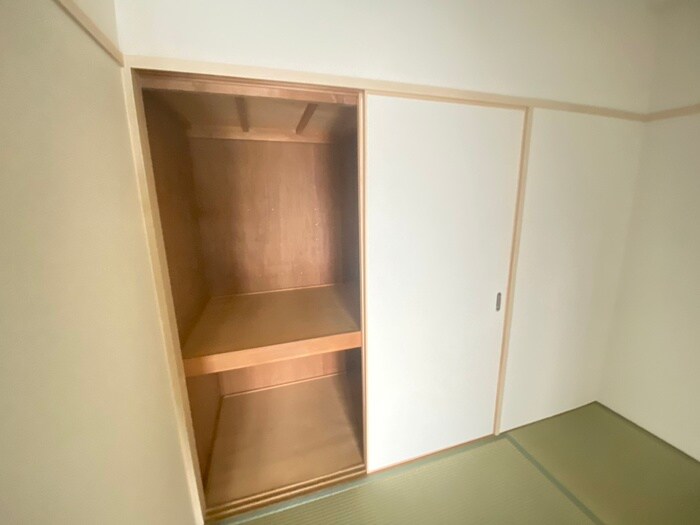 物件内観写真12　(収納)
