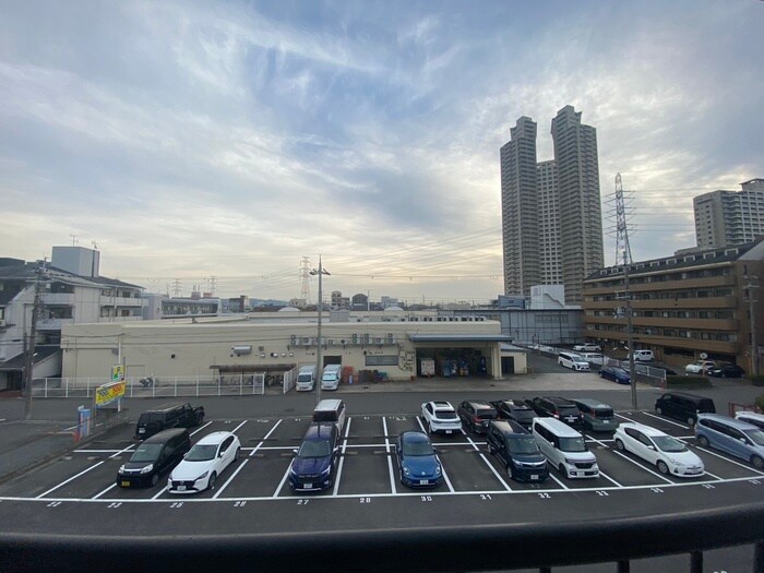 物件内観写真19　(室内からの展望)