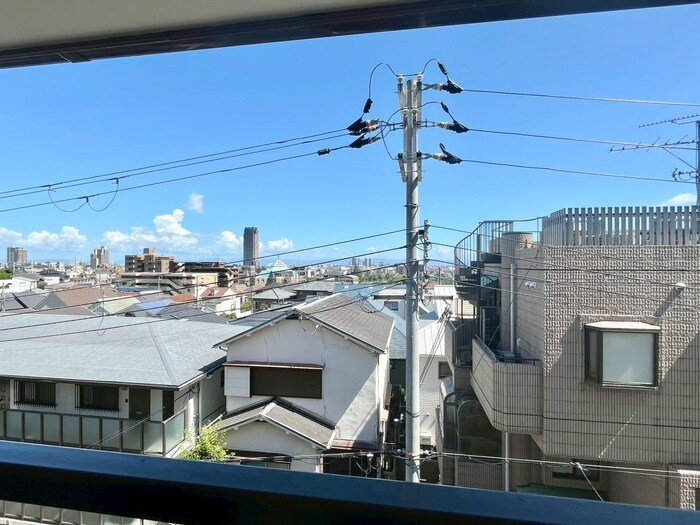 物件内観写真16　(室内からの展望)