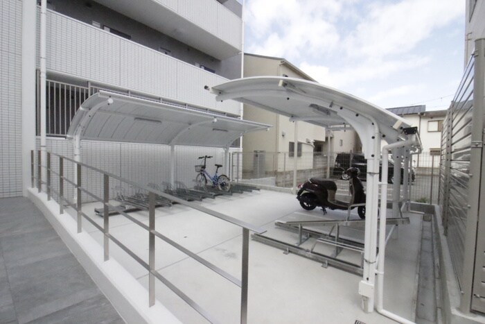 物件外観写真5　(駐輪場)