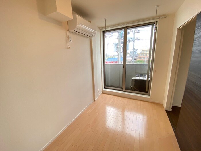 物件内観写真9　(居室)