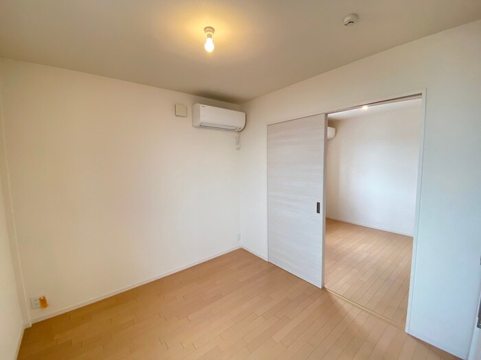 物件内観写真10　(居室)